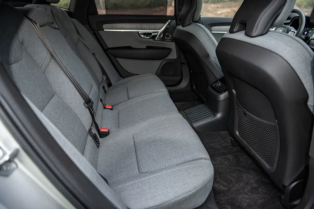 FrontVolvo-S90-2023-Rearseats FrontVolvo-S90-2023-Rearseats