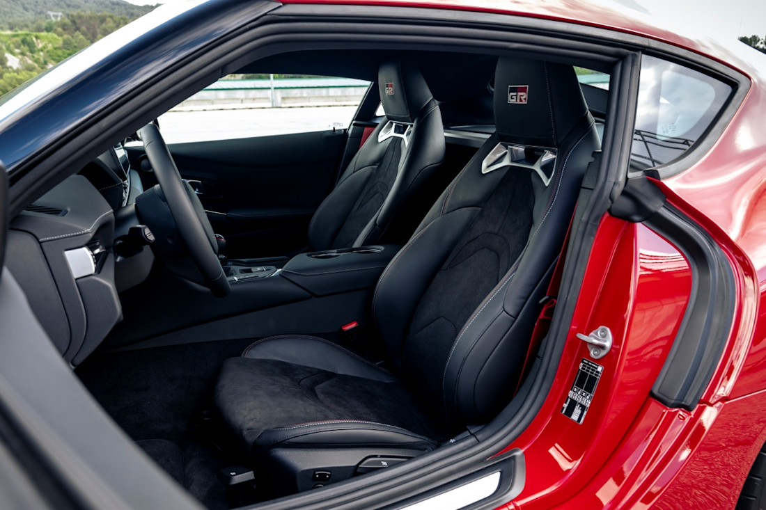 toyota-gr-supra-2025 (10).jpg