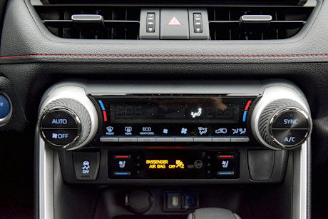 Editorial 2021 toyota rav4 prime xse technology 26 sha