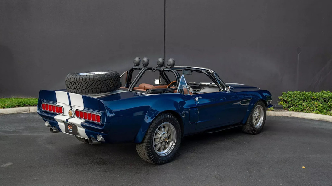 Ford-mustang-1968-off-road-restomod (14).jpg