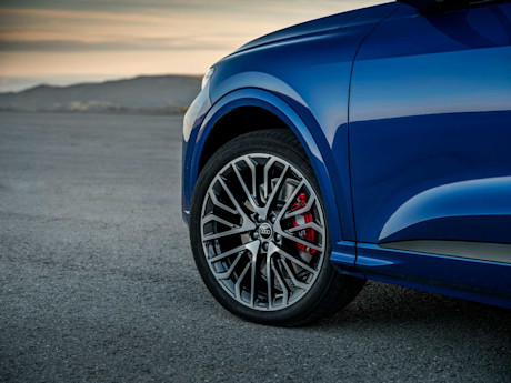 Editorial 2025 audi sq5 edit 18