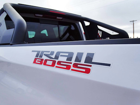 Editorial 2019 chevrolet silverado lt trail boss 10 jb