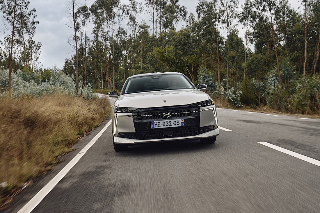 BEBE20251009  DS N°4 05