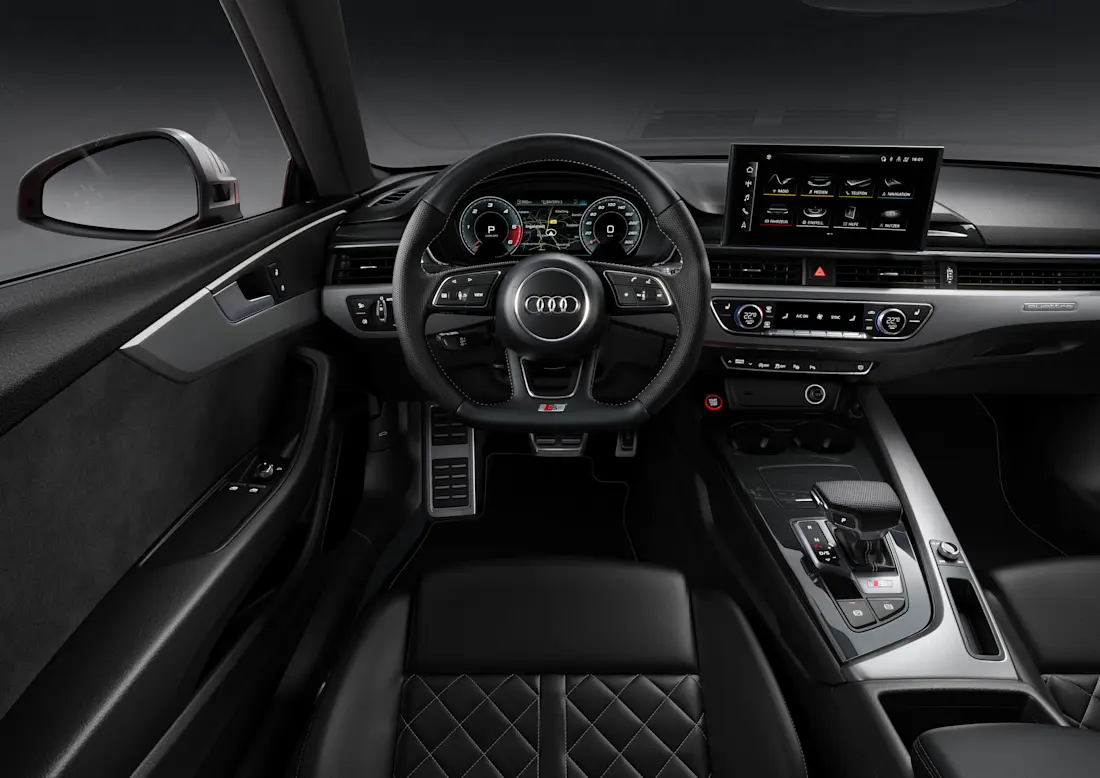 Audi S5 TDI interior