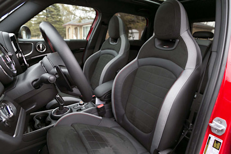 Editorial 2020 mini jcw countryman all4 14 jw