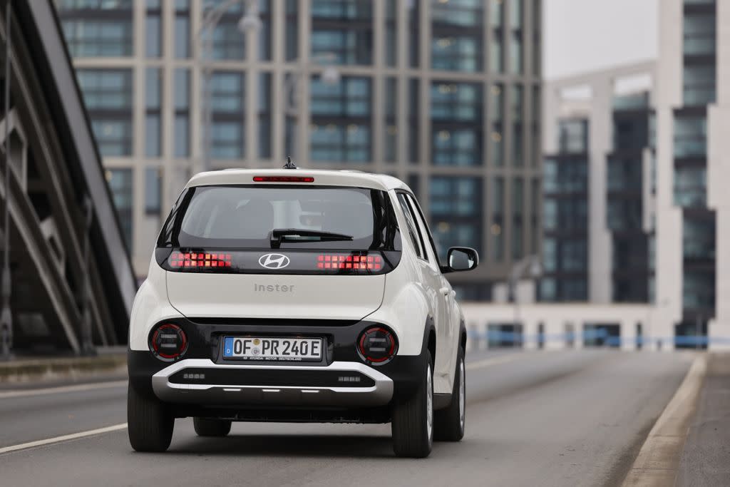 hyundai-inster-13-2 wid 1024 bfc off