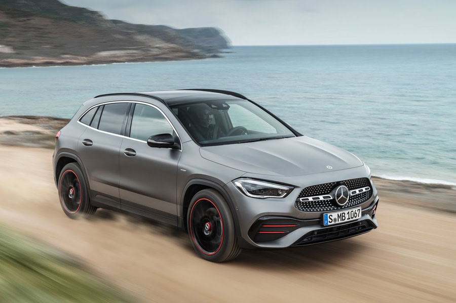 Mercedes-Benz-GLA-2021-1024-0b.jpg
