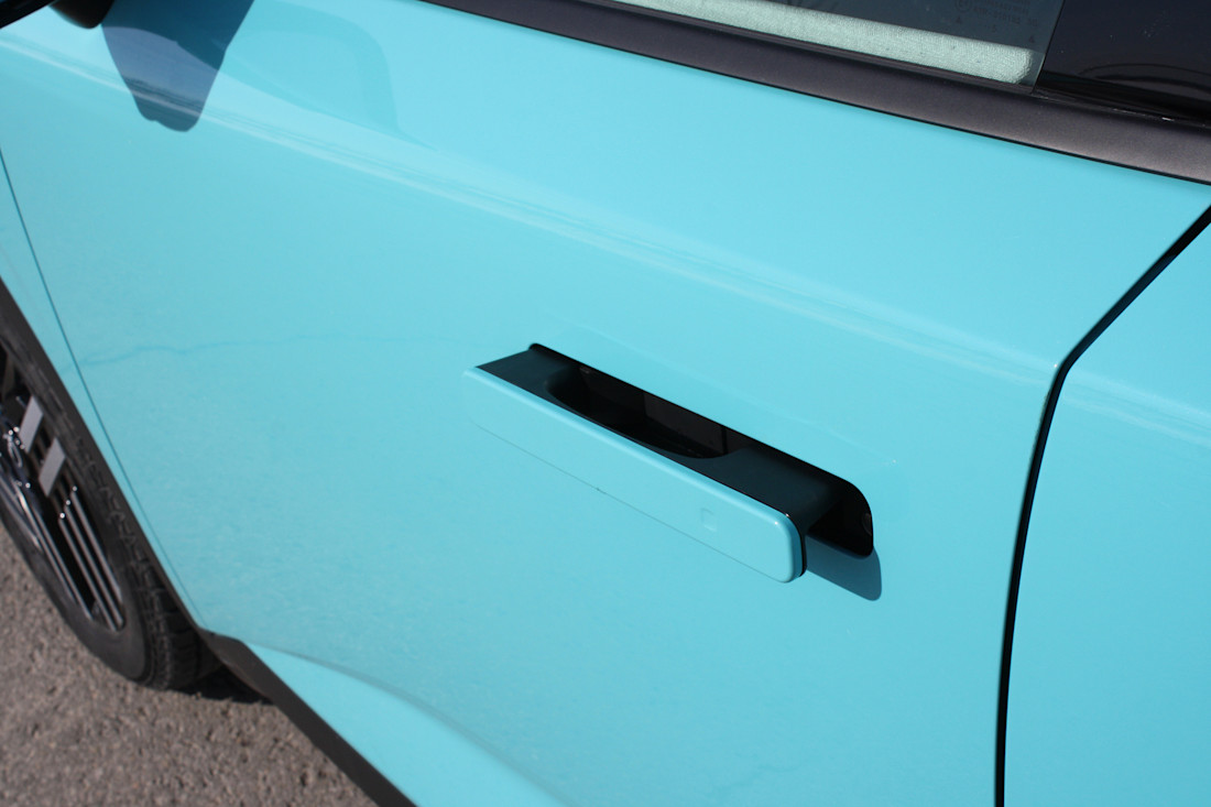 2026 Nissan LEAF - TD - DB - 260408 - 13.jpg