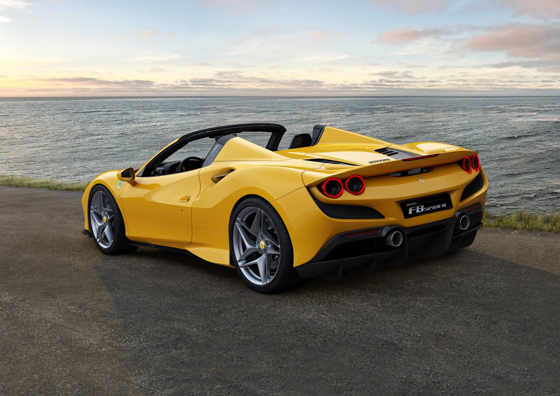 Ferrari F8 Spider_06.jpg