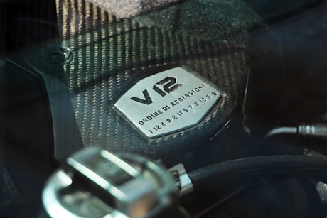 Editorial 04 pb 2014 lamborghini aventador lp700 4