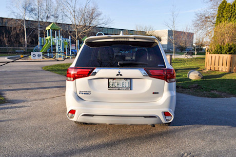 Editorial 2020 mitsubishi outlander phev gt s awc 08 mb