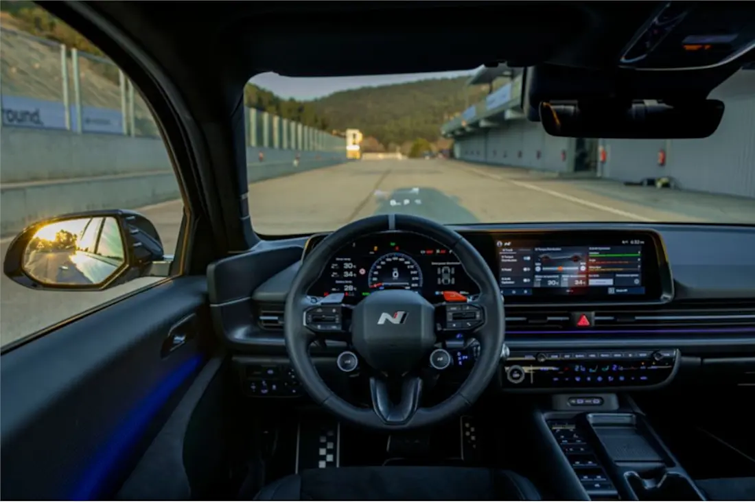 Interior del Hyundai Ioniq 6N 2026