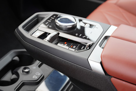 BMW iX xDrive60 2026 : essai routier Image