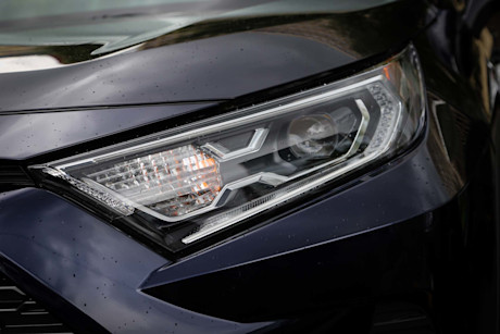 Editorial 2019 toyota rav4 hybrid limited 02 ts