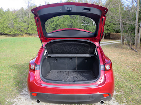Editorial 2015 mazda3 sport gt 6mt pw 11 4782