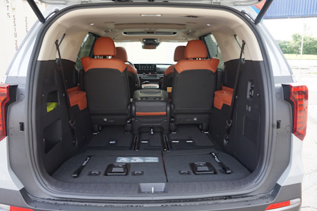Editorial 2025 kia carnival jl 30