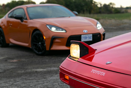 Editorial 2023 toyota gr86 vs 1986 toyota mr2 231113 05 jw