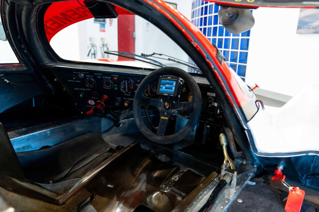 porsche-kremer-962c-ck6-3-1988 (1).jpg