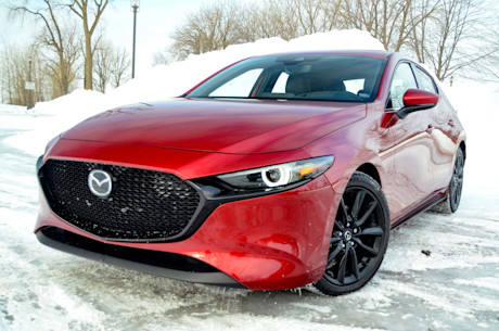 Mazda3 Sport AWD contre Subaru Impreza 2020 : match comparatif Body Image
