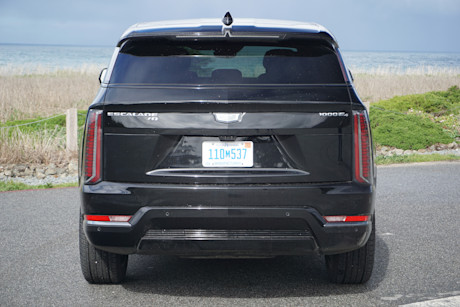 Editorial 2025 cadillac escalade iq fd di 20250313 24