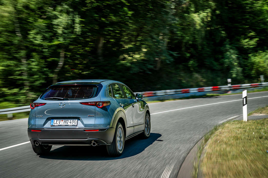 Mazda CX-30_Action_Polymetal grey_32.jpg