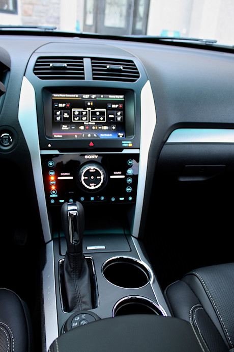 Editorial 2013 ford explorer sport   01 7500