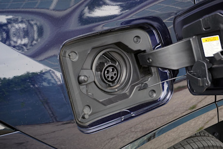 Editorial 2022 toyota rav4 prime xse w technology package 10 di