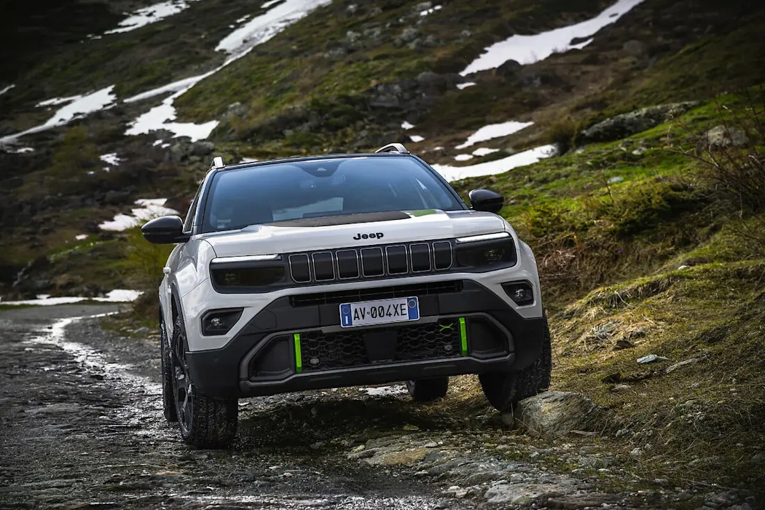 jeep-avenger-4xe-frontansicht