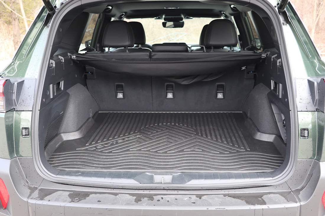 2026 Subaru Outback Limited XT - TD - JM - 260420 - 16.jpg