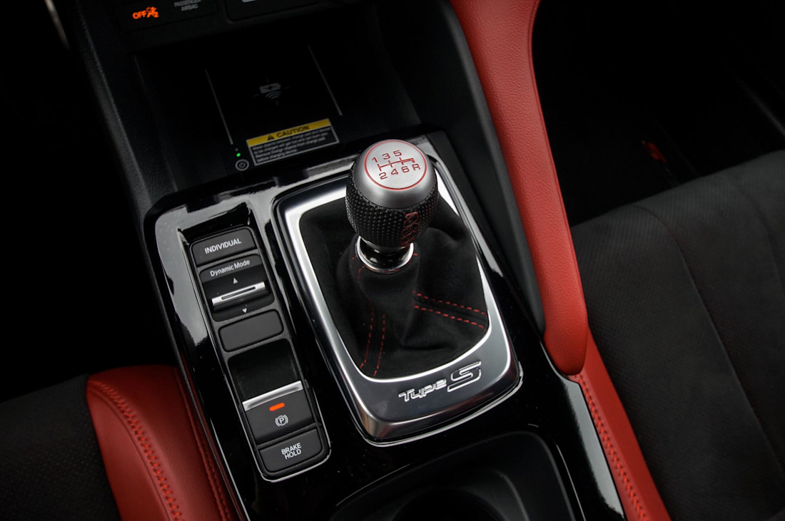 2024-acura-integra-type-s-td-230926-28-jv.jpg