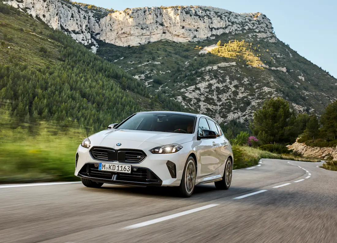 zelfs-dit-premium-merk-komt-met-een-betaalbare-ev-2024-02 zelfs-dit-premium-merk-komt-met-een-betaalbare-ev-2024-02