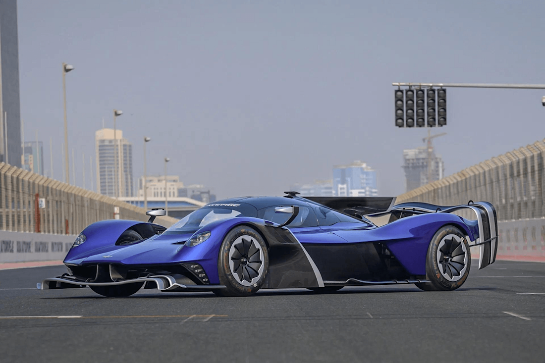 Aston-martin-Valkyrie-AMR-Pro (2).png