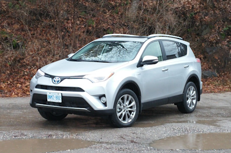 Editorial 2016 toyota rav4 hybrid chase 117
