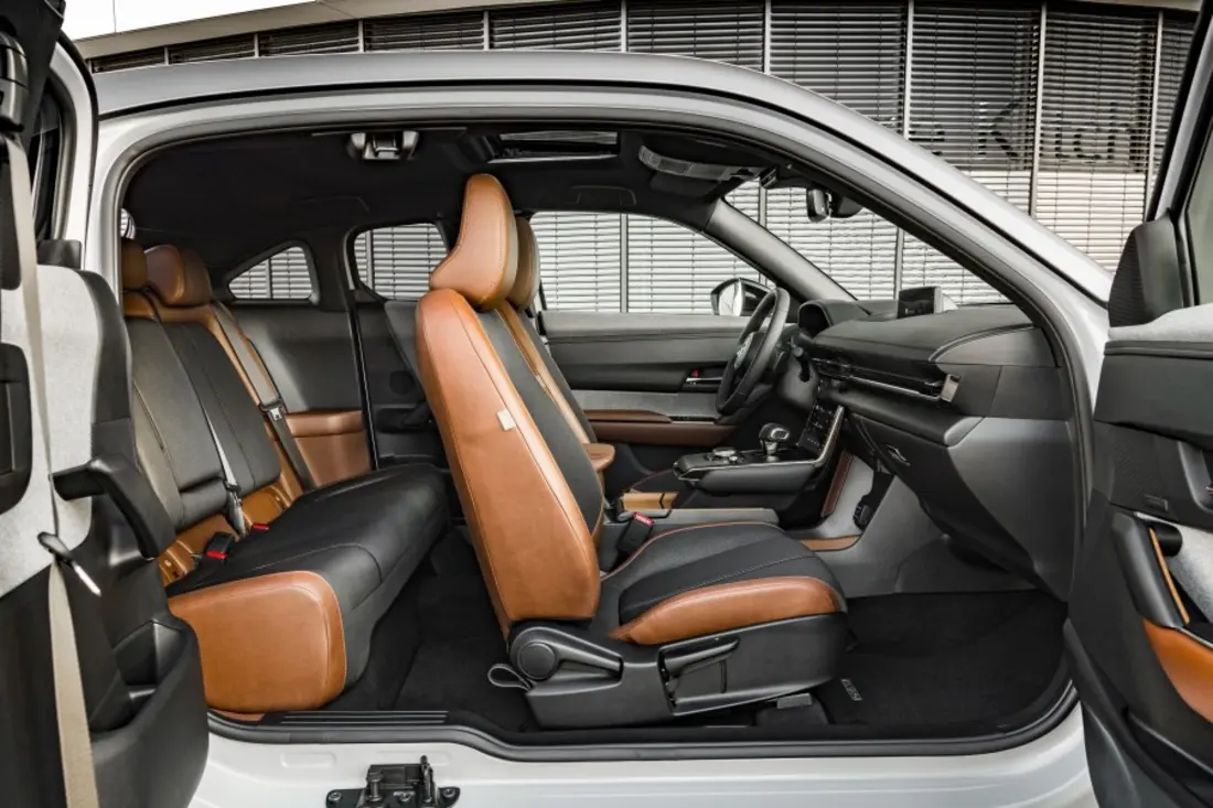 mazda-mx-30 (2) mazda-mx-30 (2)