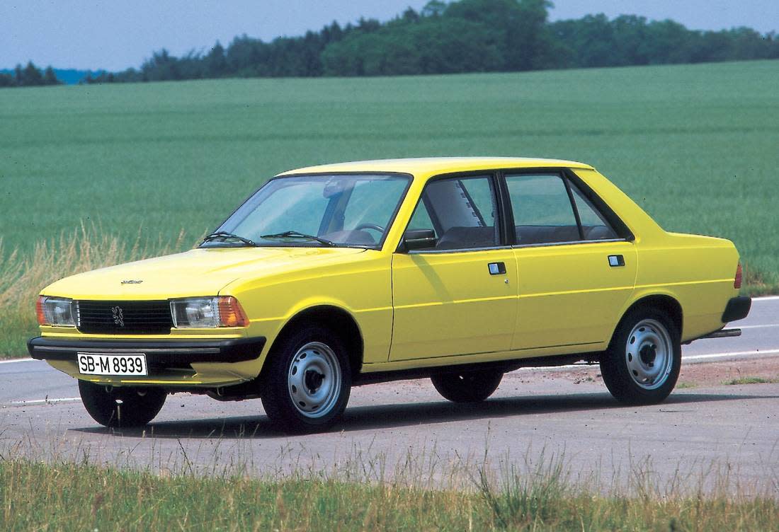 5k5UICib9zxG2o7qm8ej19-f73e3a3dc32d9e248034241e8ad859eb-peugeot-305-side-1100