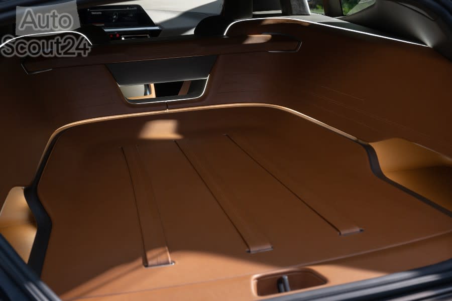 P90505548_highRes_bmw-concept-touring-(1).jpg