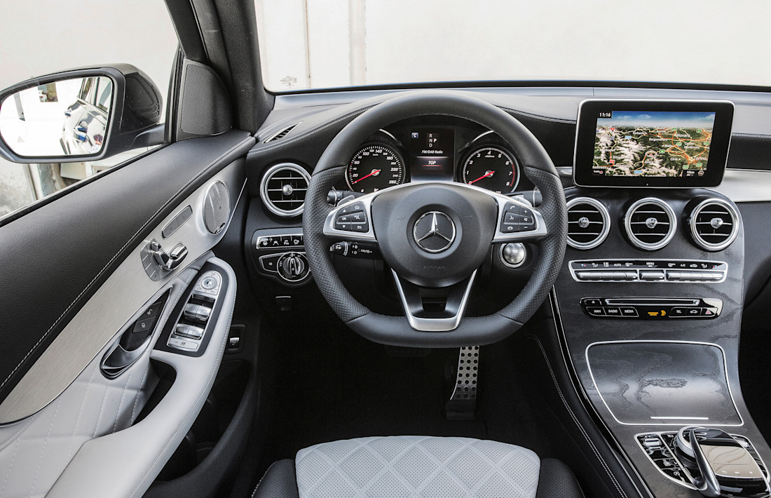 mercedes-benz-glc-250-interior