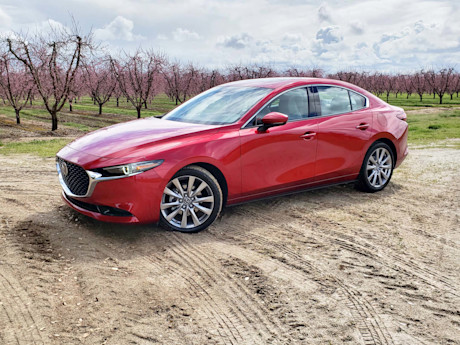 Editorial 2019 mazda3 awd 02 sw