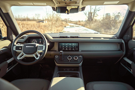 Land Rover Defender 110 2020 : essai routier Body Image