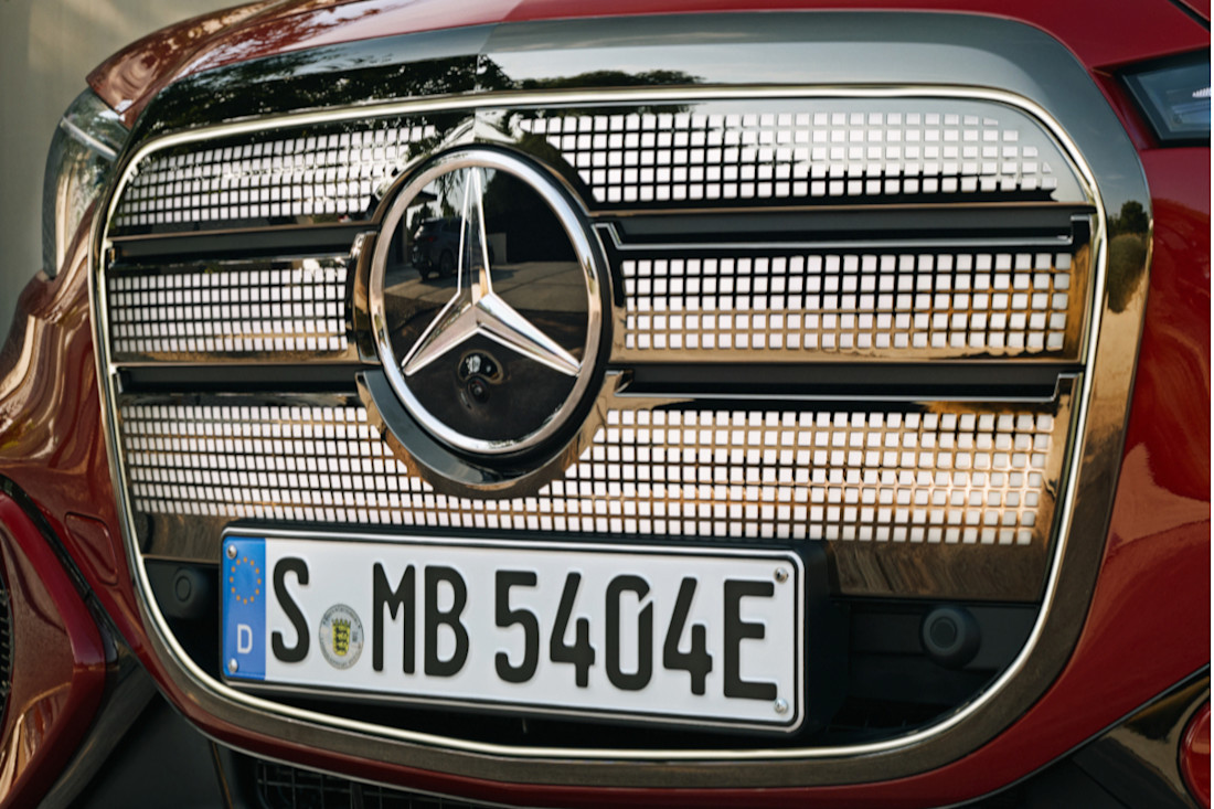 Mercedes-GLC-parrilla.jpg