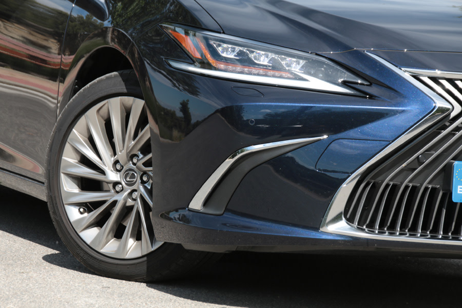 lexus-es-300h (2).JPG
