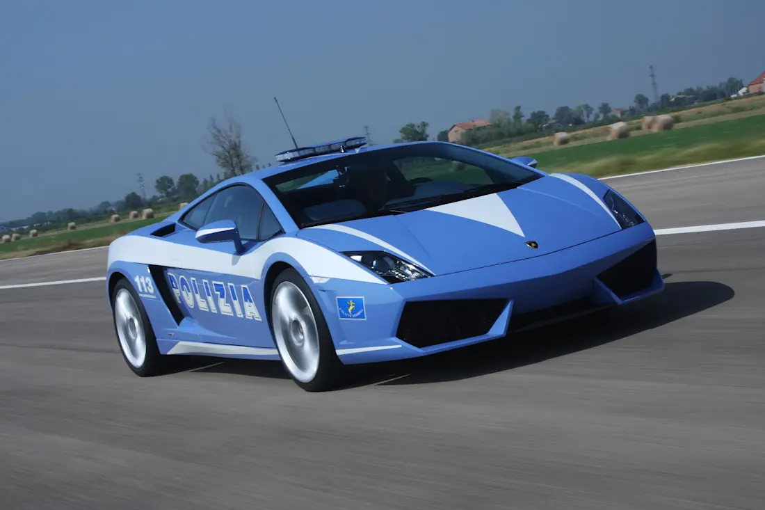 Gallardo della Polizia in autostrada 