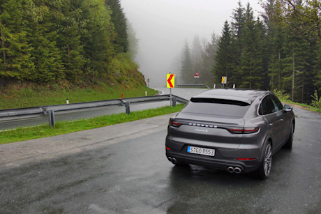 Editorial 2020 porsche caynne coupe s 09 dw