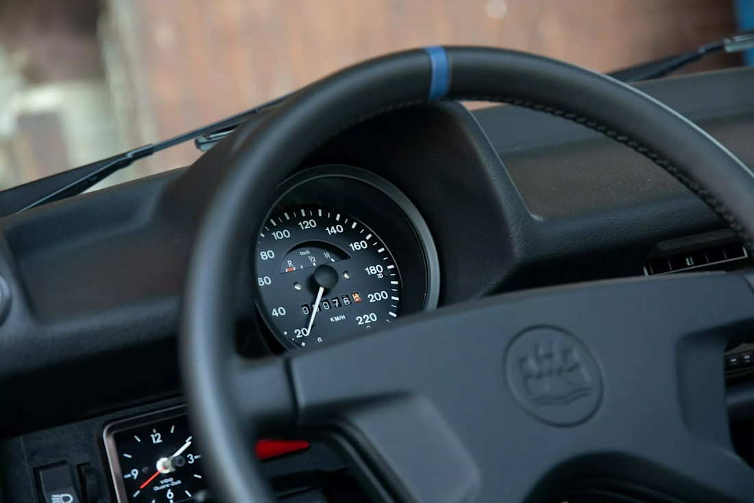 Volkswagen-escarabajo-restomod-Knepper-RSE-2025 (13).jpg