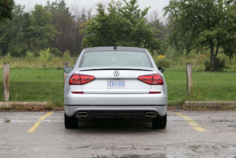 Editorial 2018 volkswagen passat gt 01 jw