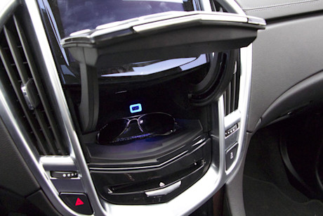 Editorial 2015 cadillac srx luxury awd jy 21