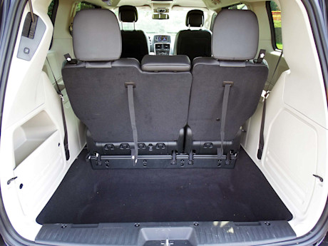 Editorial 2018 dodge grand caravan crew plus 27 jb