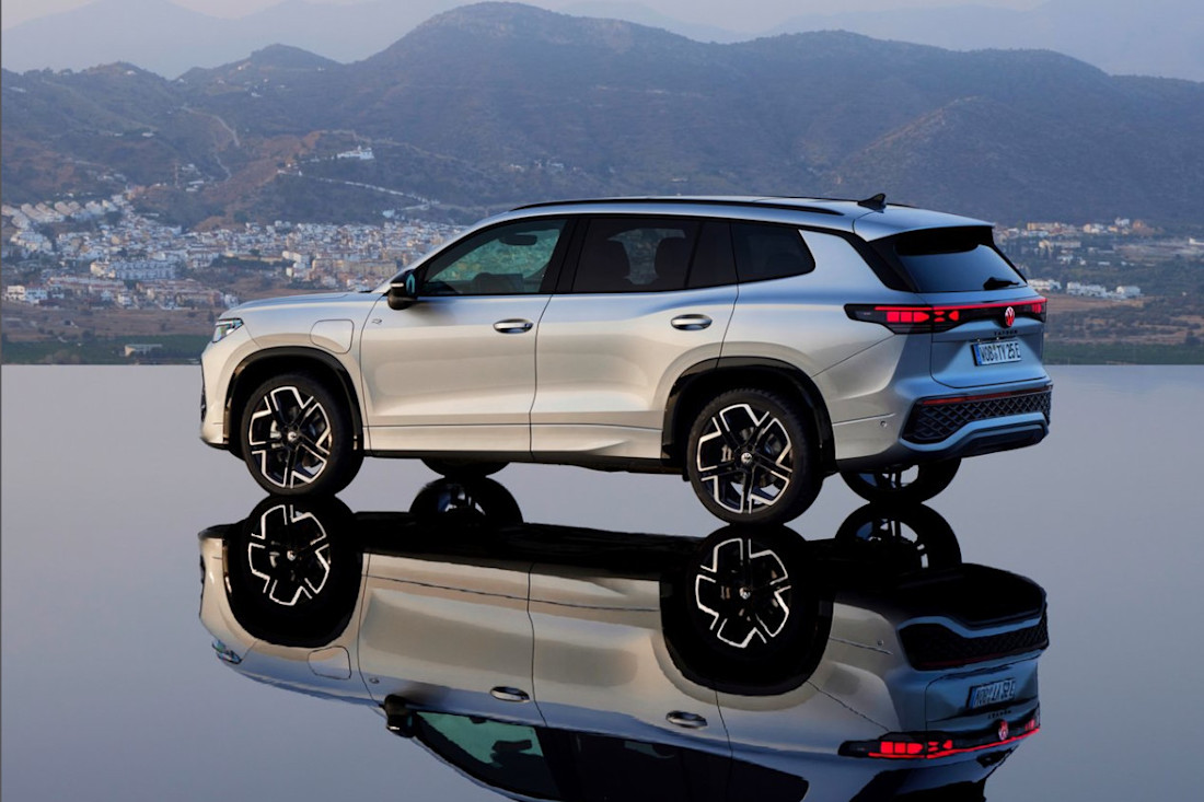 Volkswagen-Tayron-2025 (8).jpg