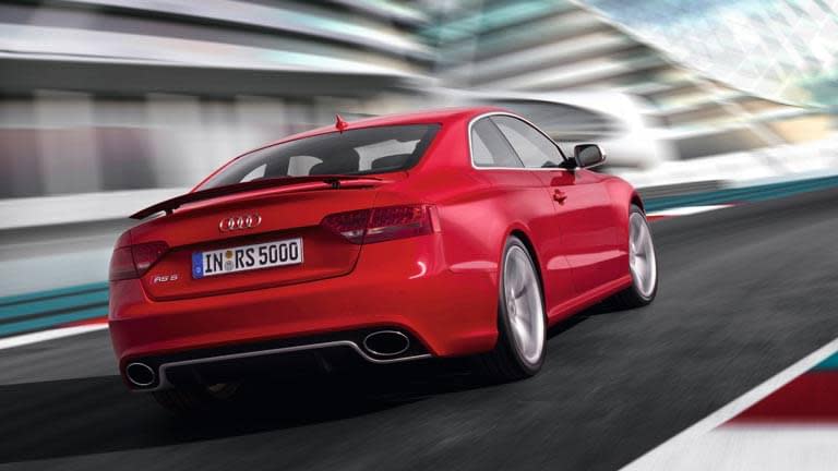 Audi RS5 vedere din spate