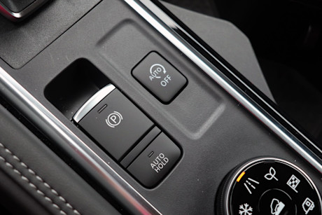 Editorial 2024 nissan pathfinder platinum td 240226 30 jm